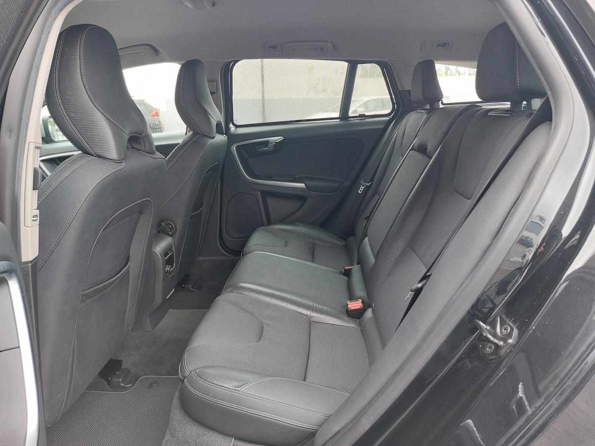volvo-v60-d2-2011-diesel-1560cc