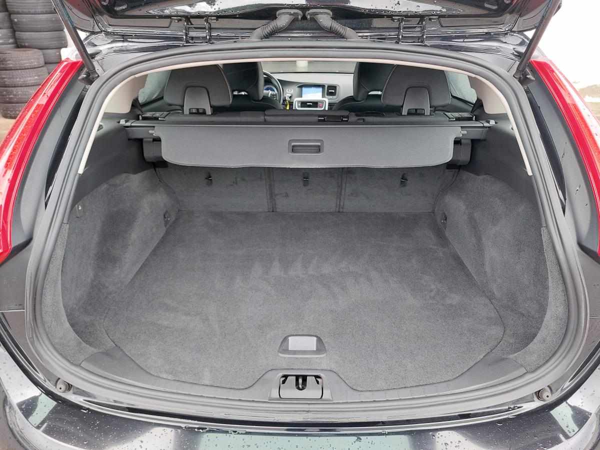 volvo-v60-d2-2011-diesel-1560cc