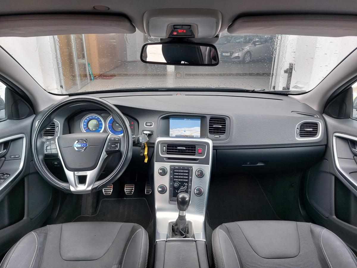 volvo-v60-d2-2011-diesel-1560cc