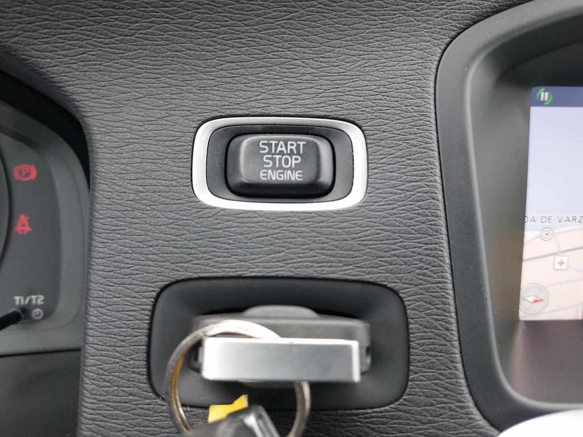 volvo-v60-d2-2011-diesel-1560cc