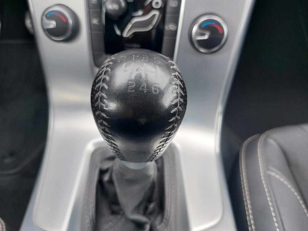 volvo-v60-d2-2011-diesel-1560cc