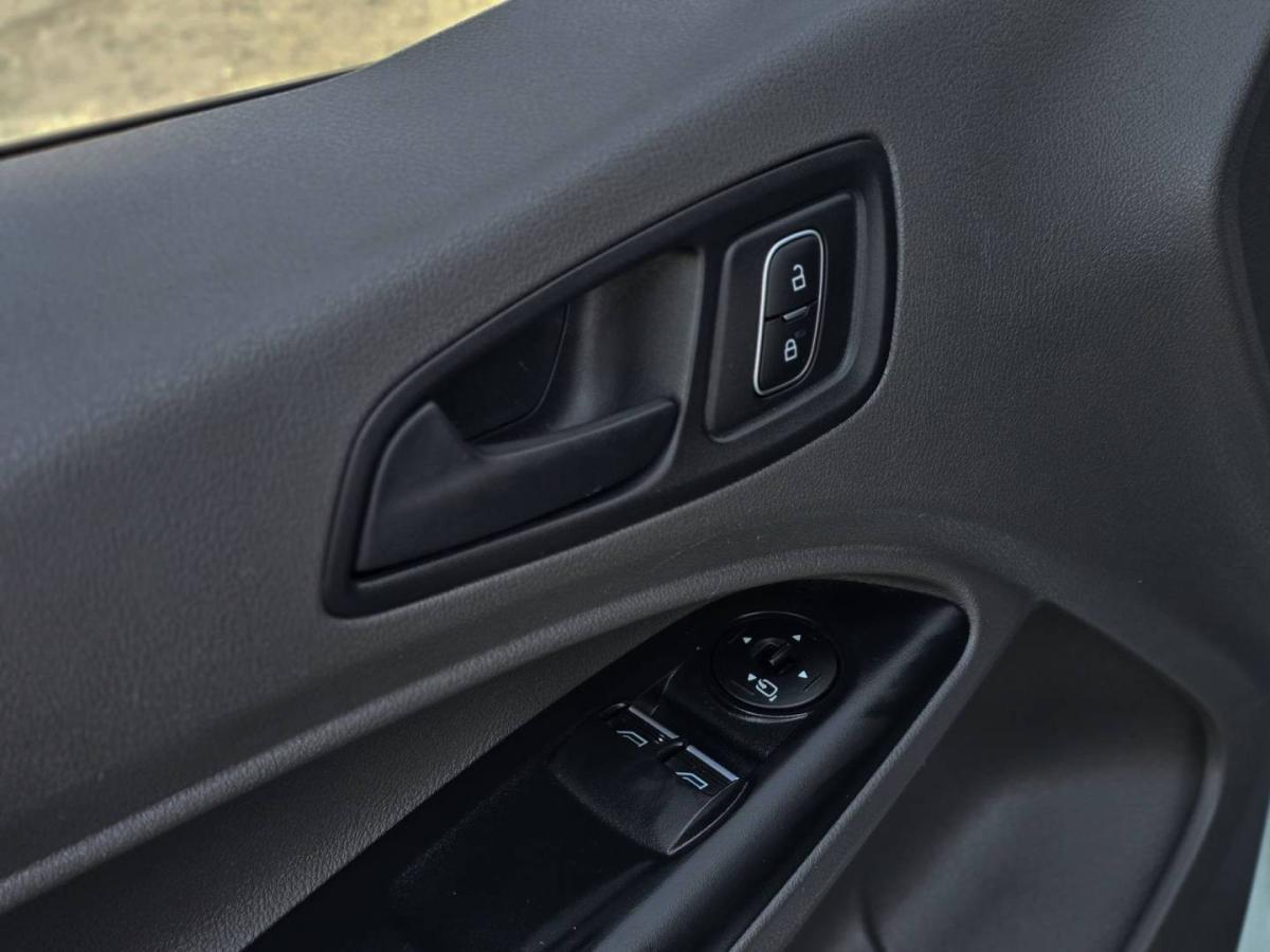 ford-transit-connect-2021-diesel-1499cc