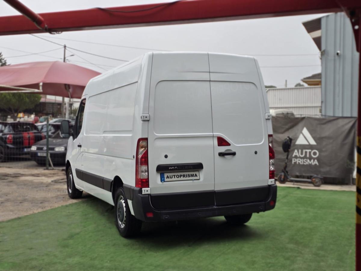renault-master-2021-diesel-2300cc