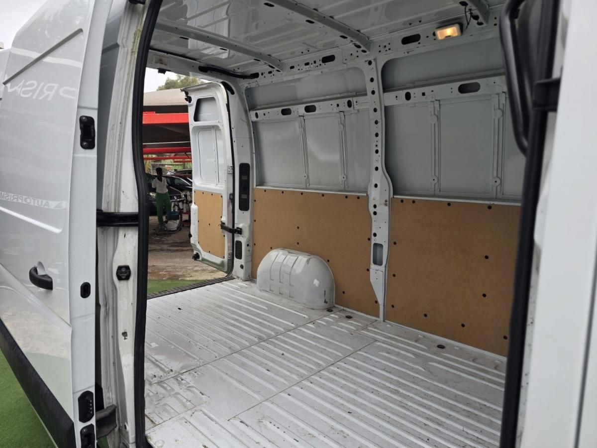 renault-master-2021-diesel-2300cc