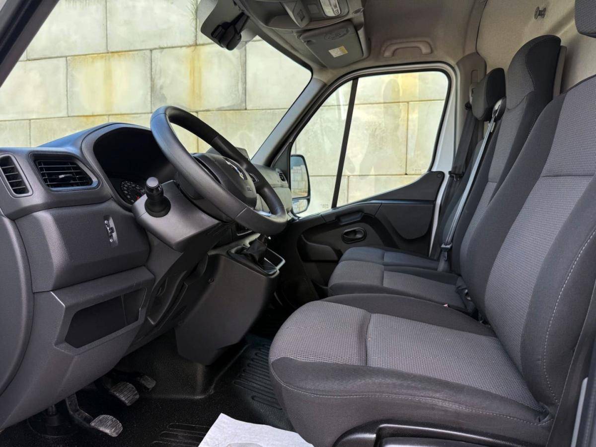 renault-master-2021-diesel-2300cc