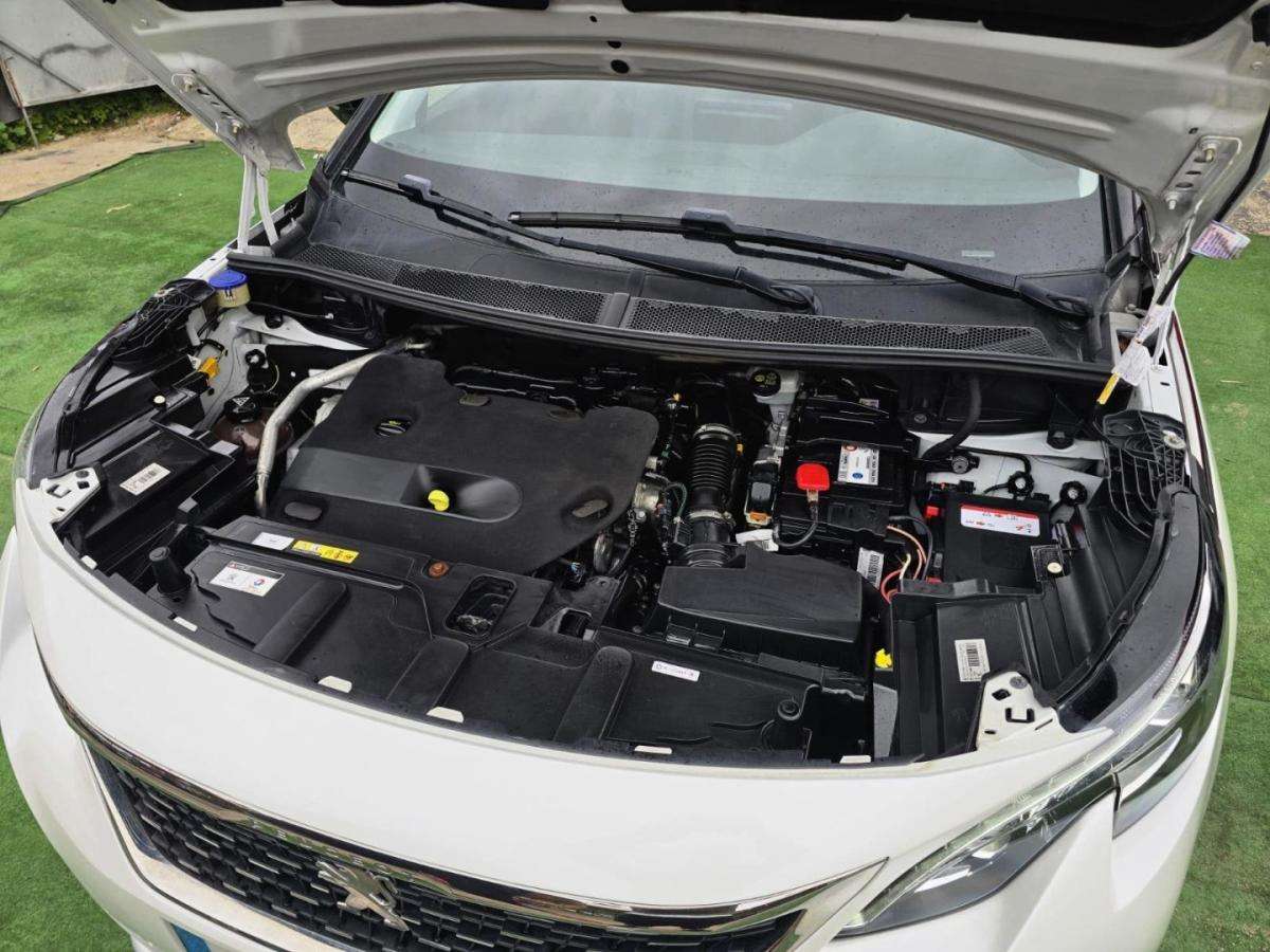 peugeot-5008-2017-diesel-1997cc