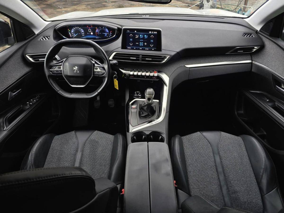 peugeot-5008-2017-diesel-1997cc