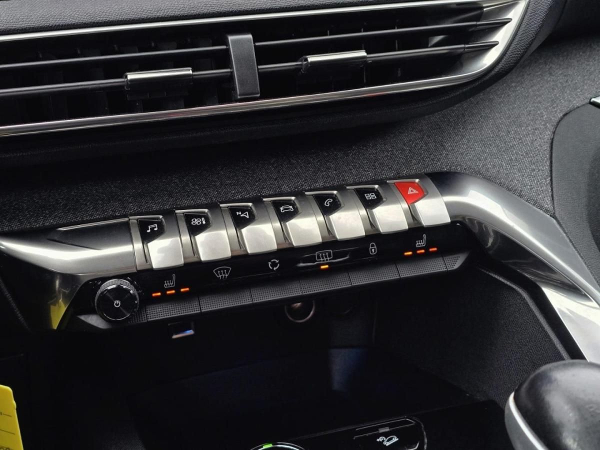 peugeot-5008-2017-diesel-1997cc