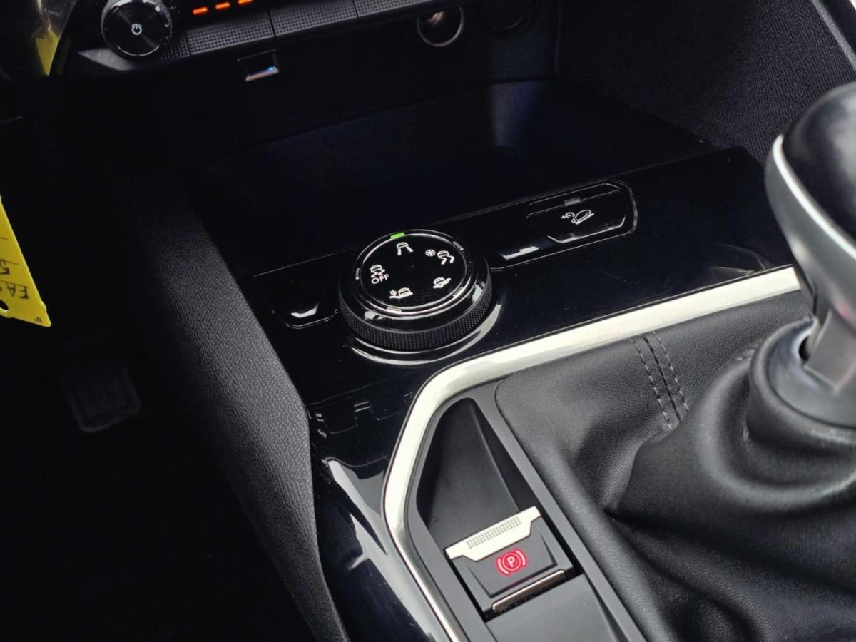 peugeot-5008-2017-diesel-1997cc