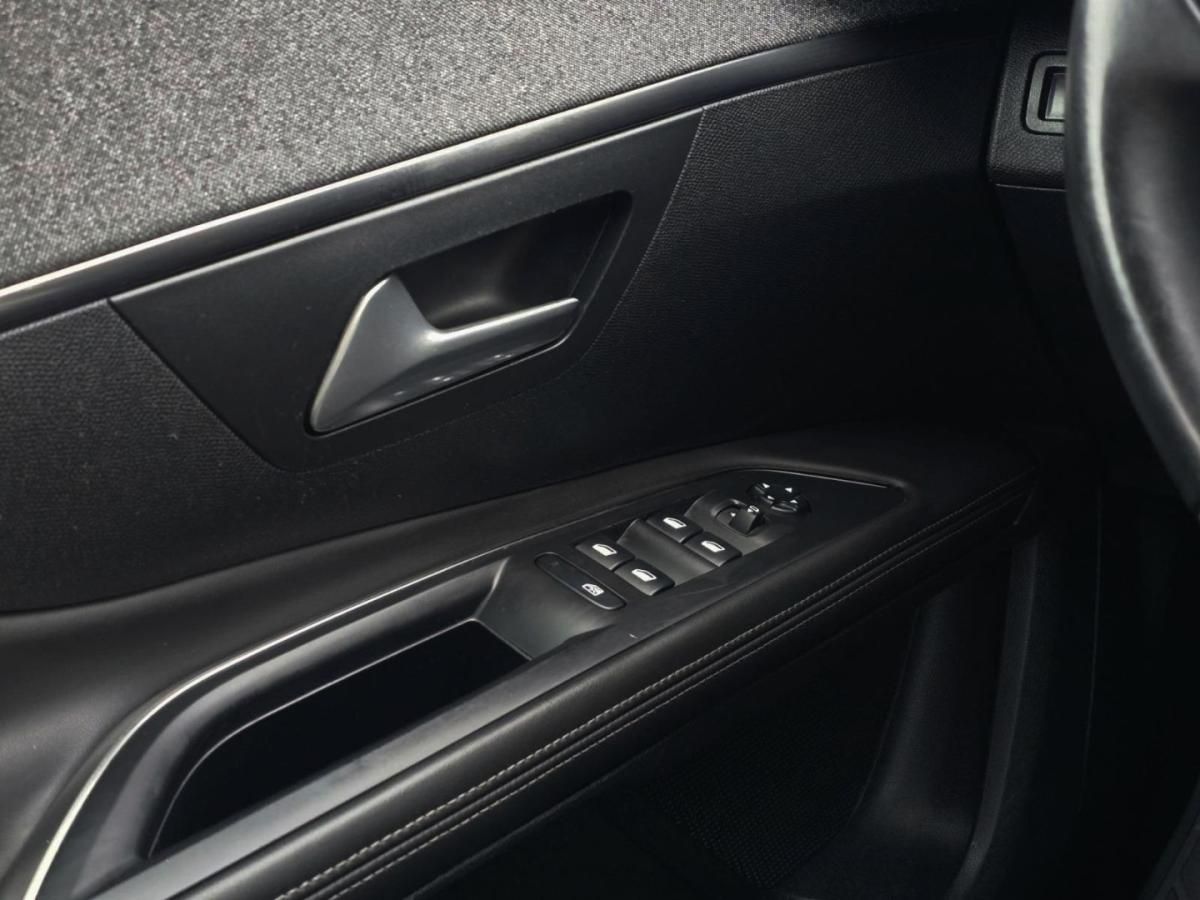 peugeot-5008-2017-diesel-1997cc