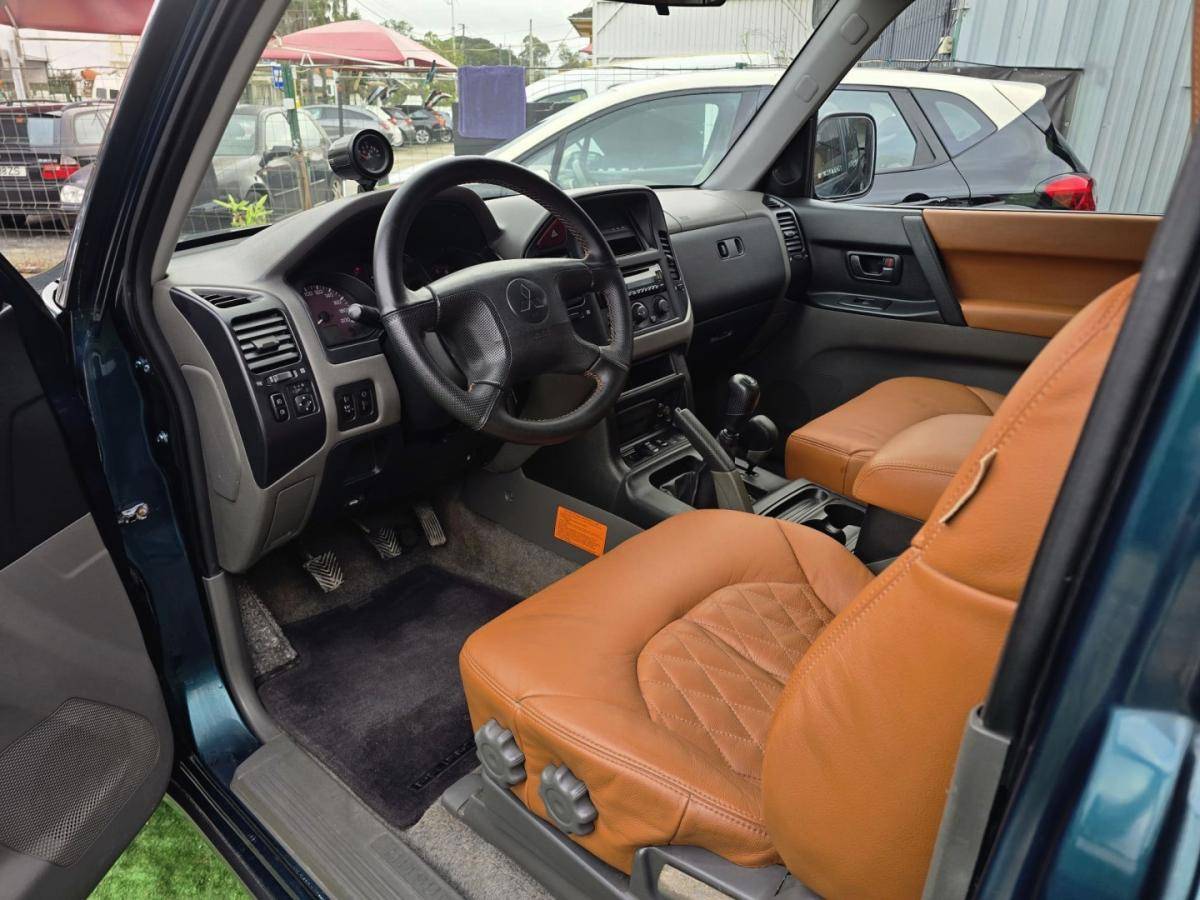 mitsubishi-pajero-2000-diesel-3200cc