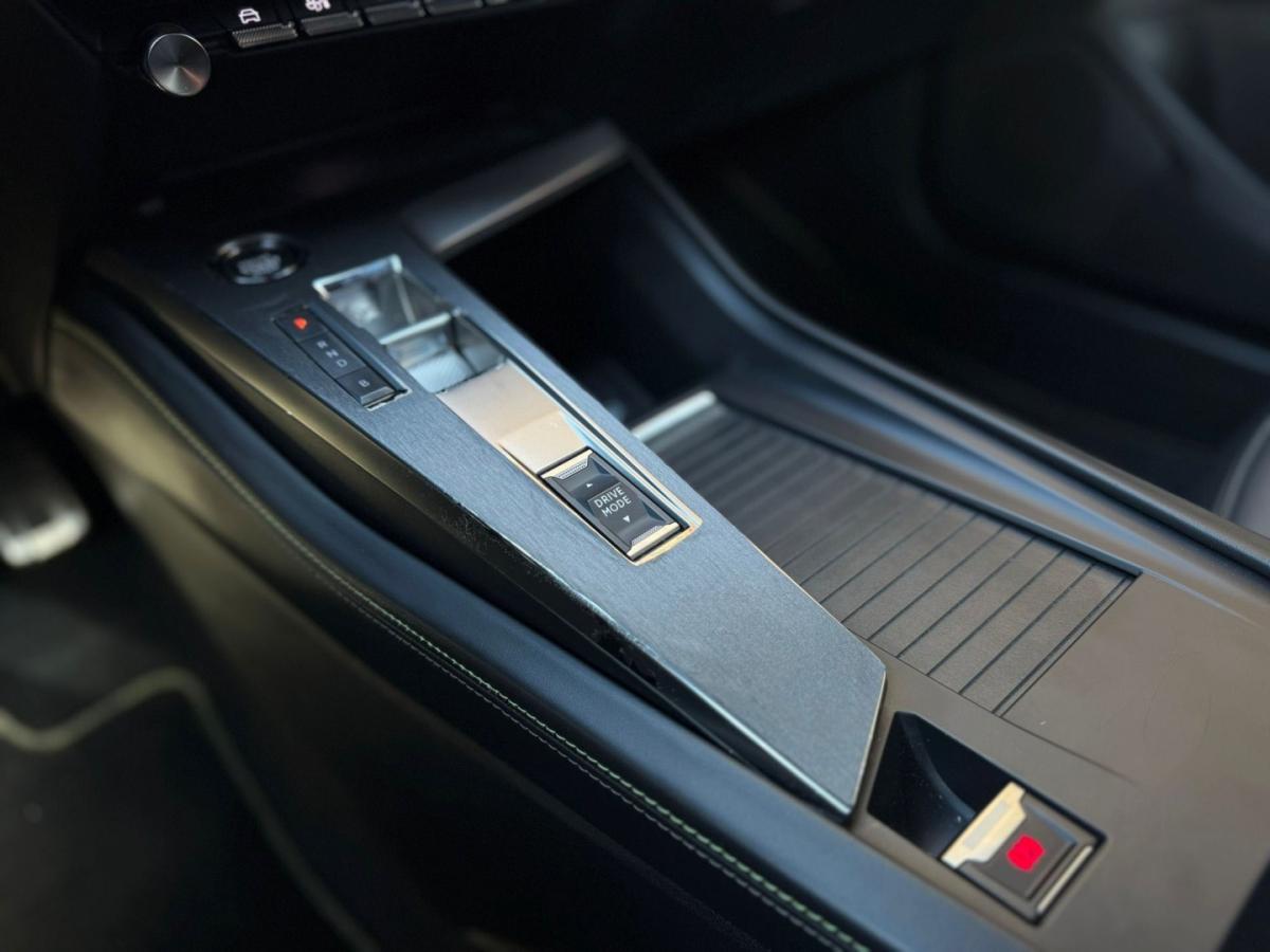 peugeot-308-sw-2022-hibrido-1598cc