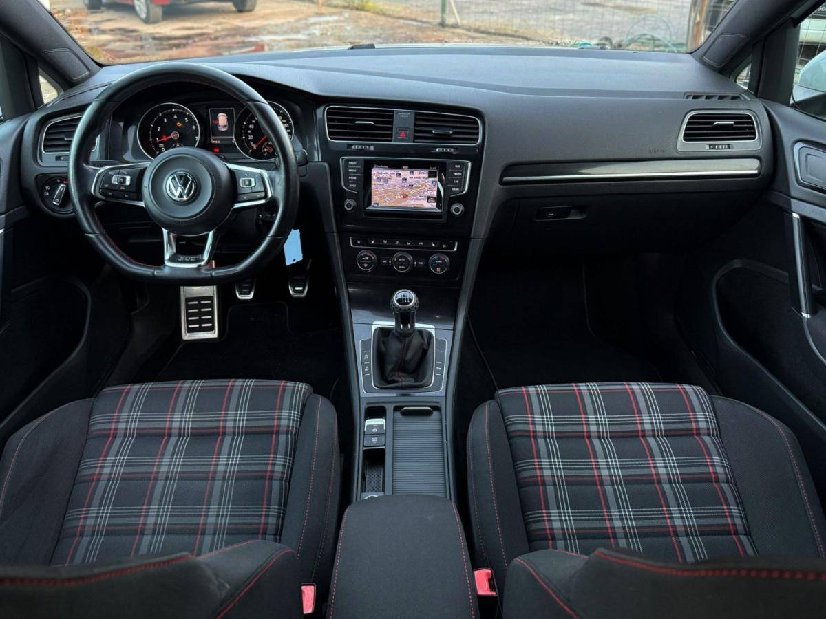 volkswagen-golf-2015-gasolina-1984cc