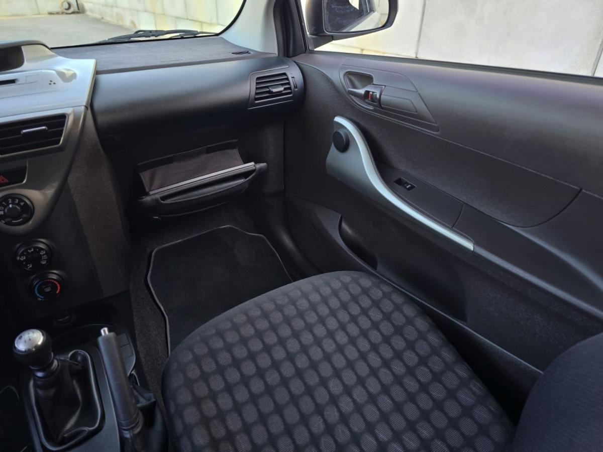 toyota-iq-2009-gasolina-998cc