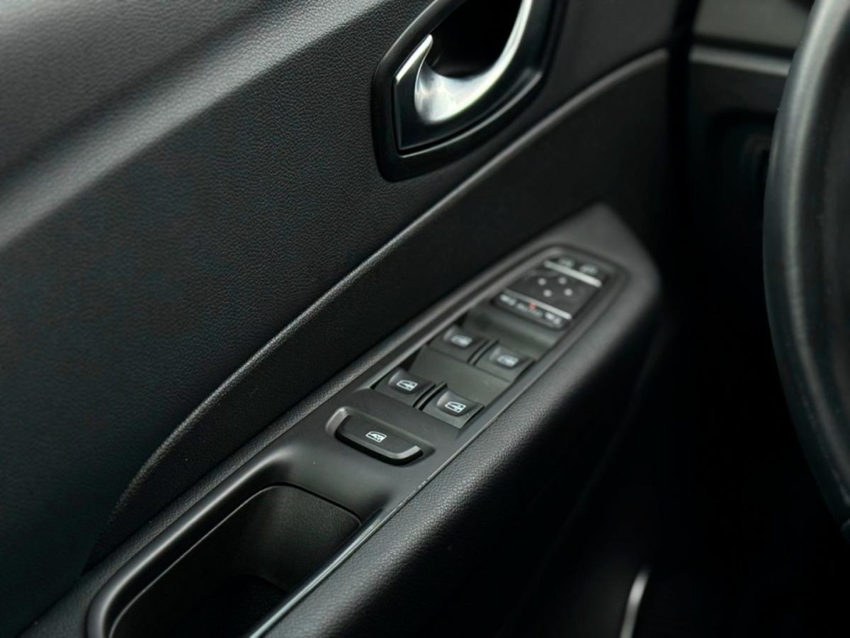 renault-captur-2018-gasolina-1197cc