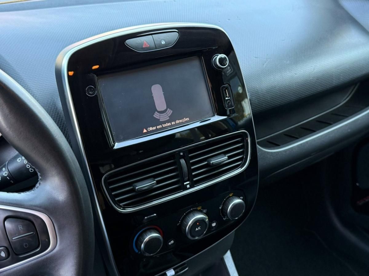 renault-clio-sport-tourer-2018-diesel-1461cc