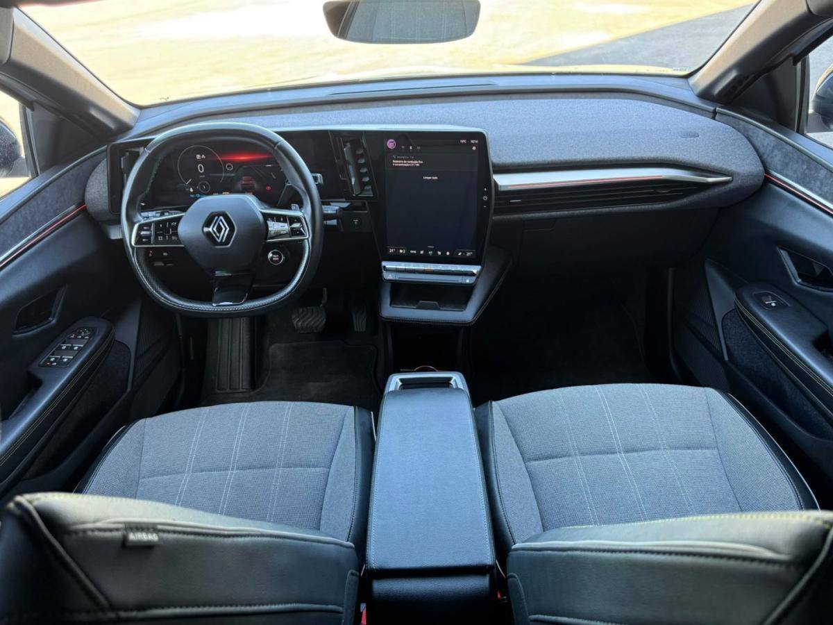 renault-megane-e-tech-2022-eletrico-0cc