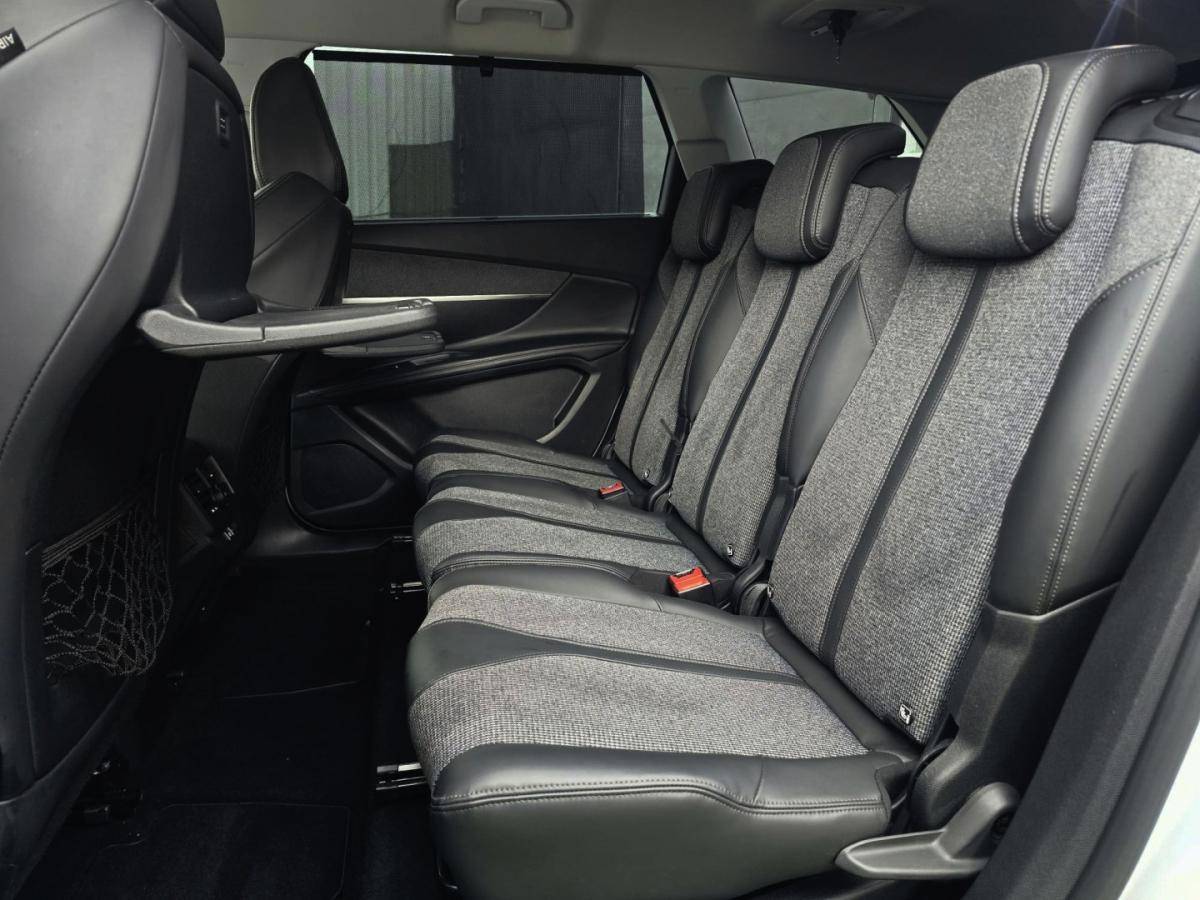 peugeot-5008-2017-diesel-1997cc
