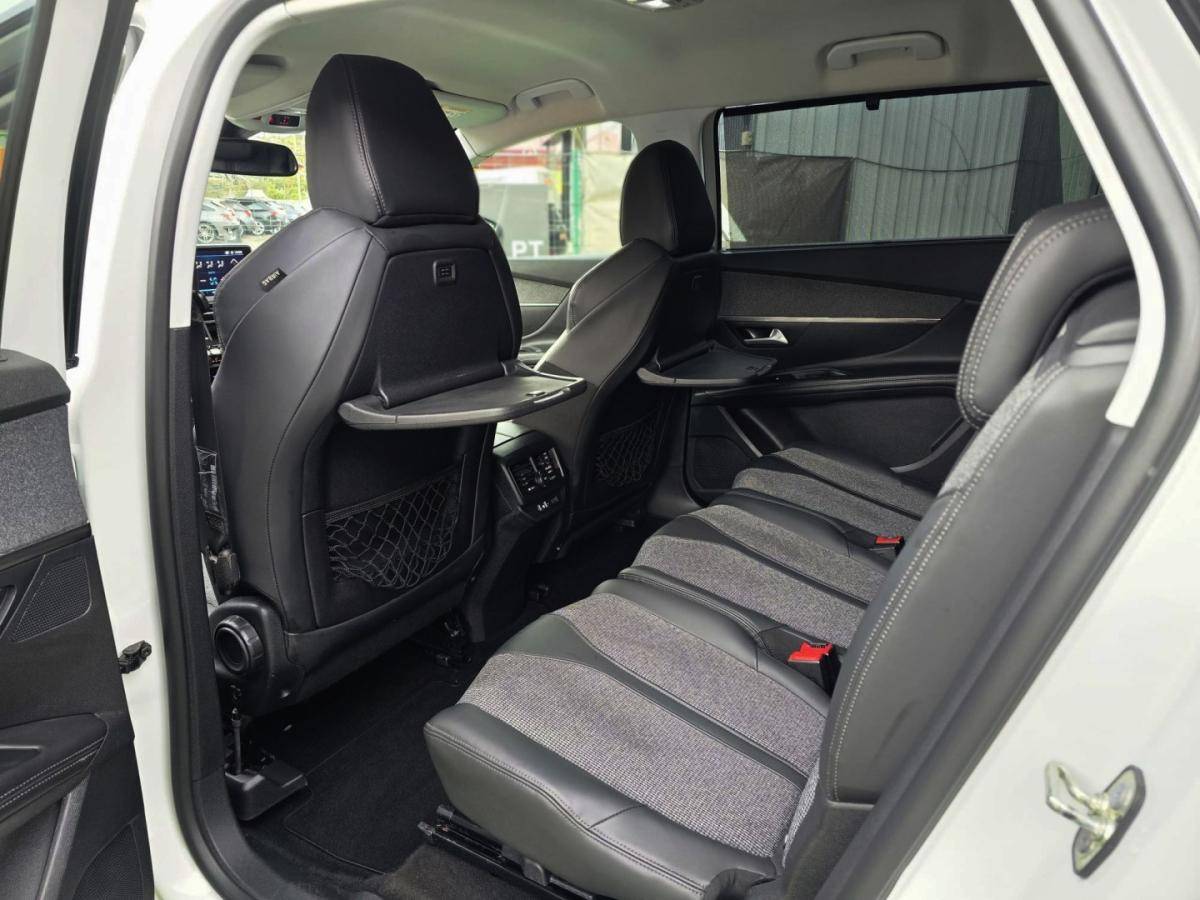 peugeot-5008-2017-diesel-1997cc
