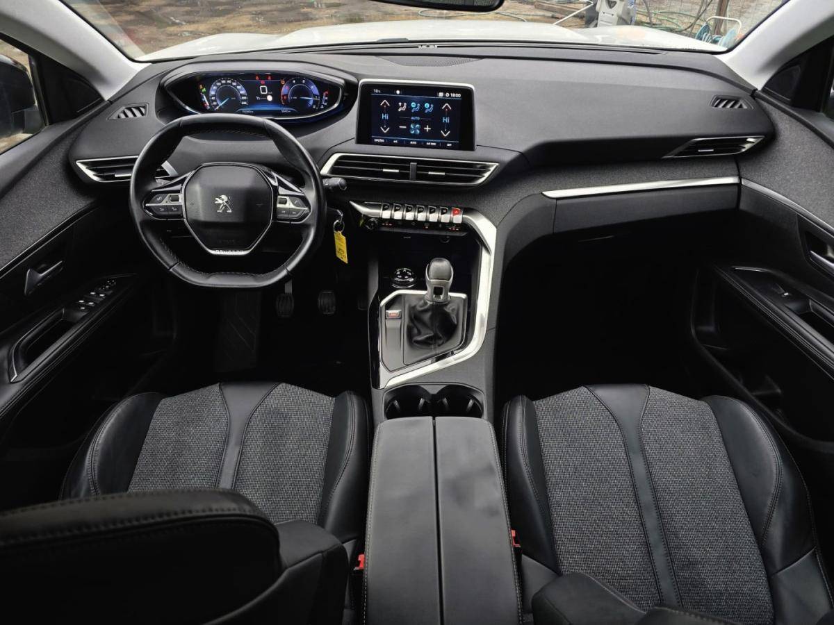 peugeot-5008-2017-diesel-1997cc