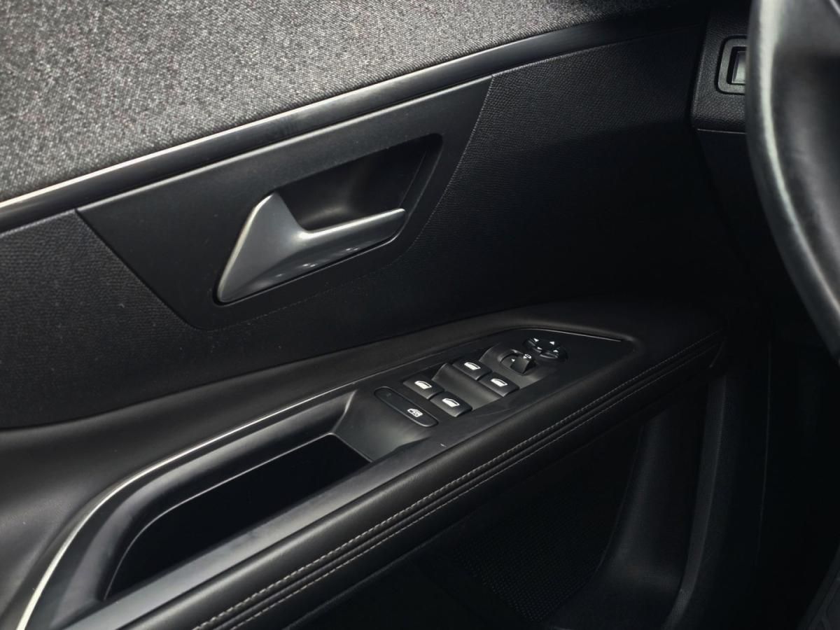 peugeot-5008-2017-diesel-1997cc