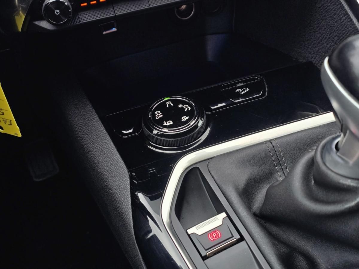 peugeot-5008-2017-diesel-1997cc