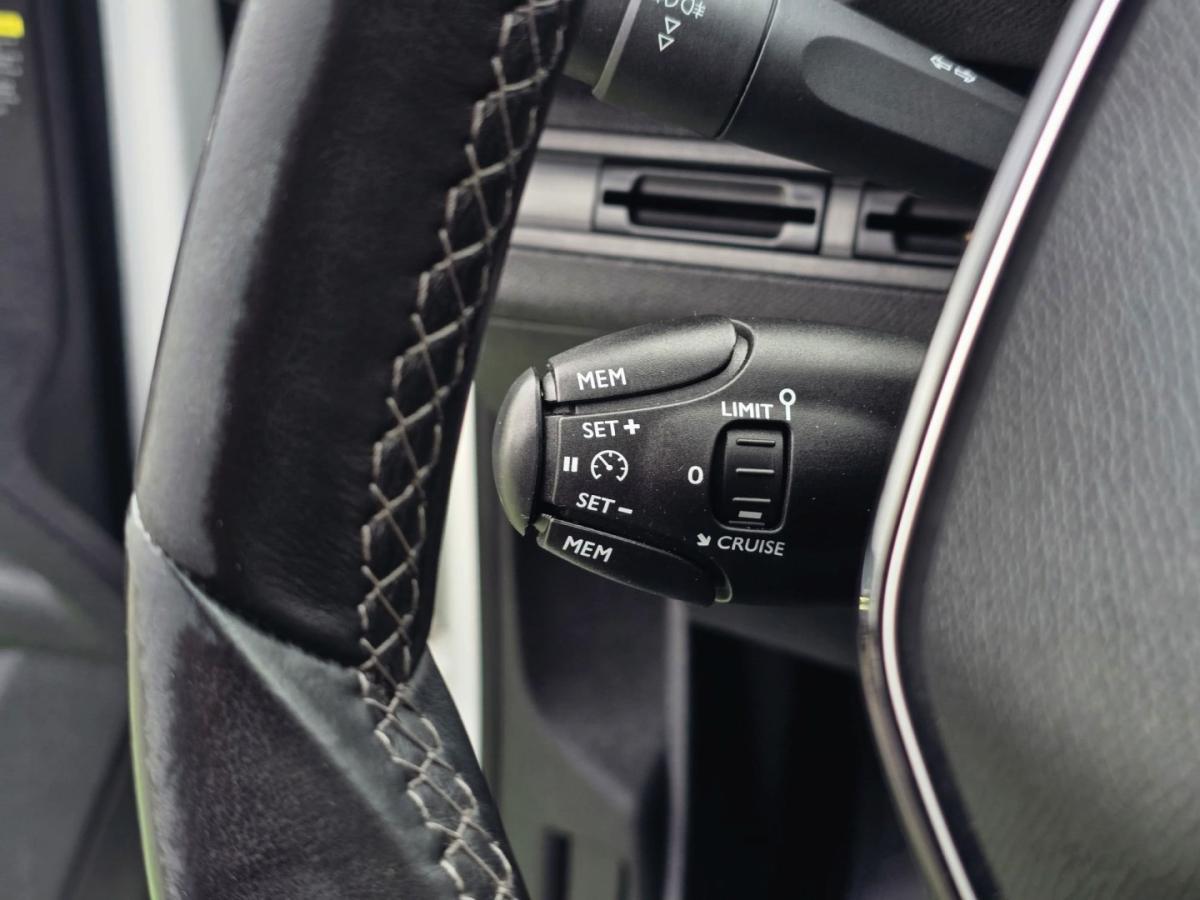 peugeot-5008-2017-diesel-1997cc