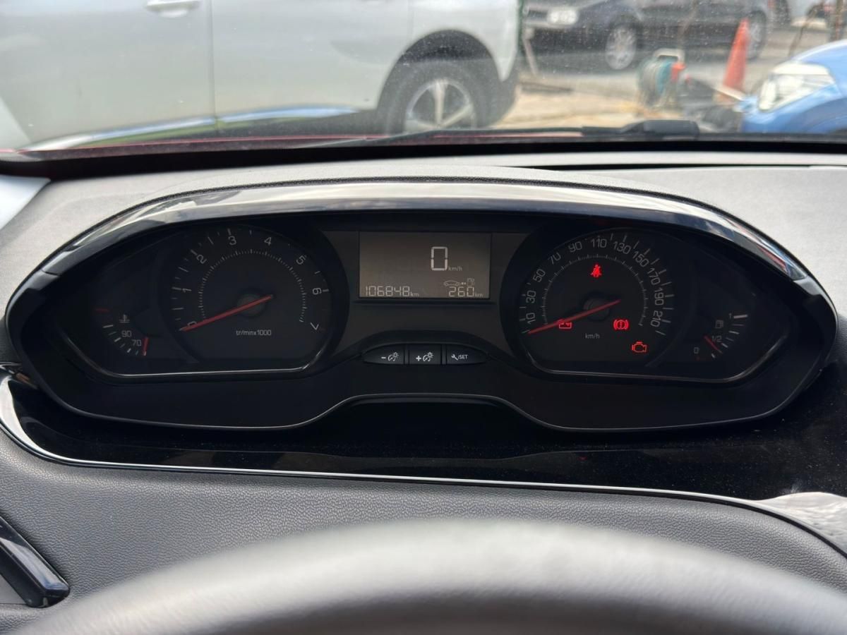 peugeot-208-2015-gasolina-999cc