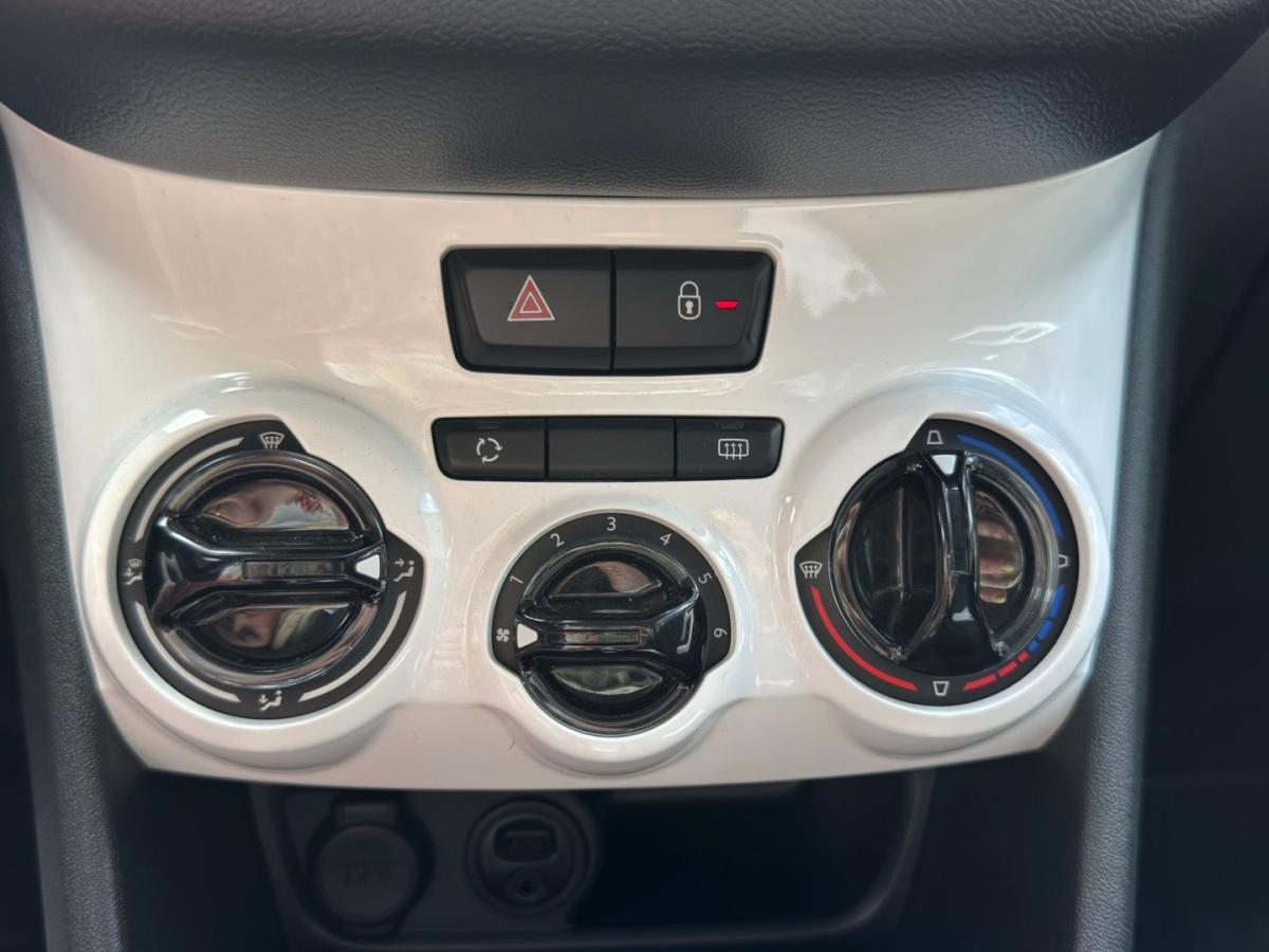 peugeot-208-2015-gasolina-999cc