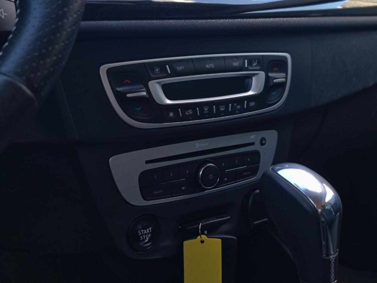 renault-megane-sport-tourer-2014-diesel-1461cc
