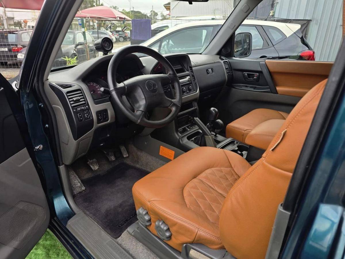 mitsubishi-pajero-2000-diesel-3200cc