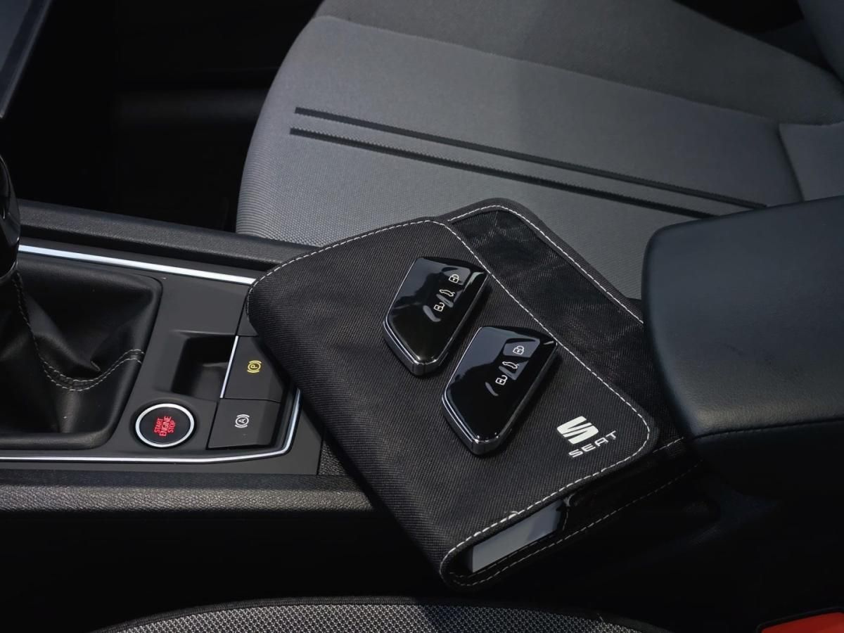seat-leon-2023-diesel-1968cc