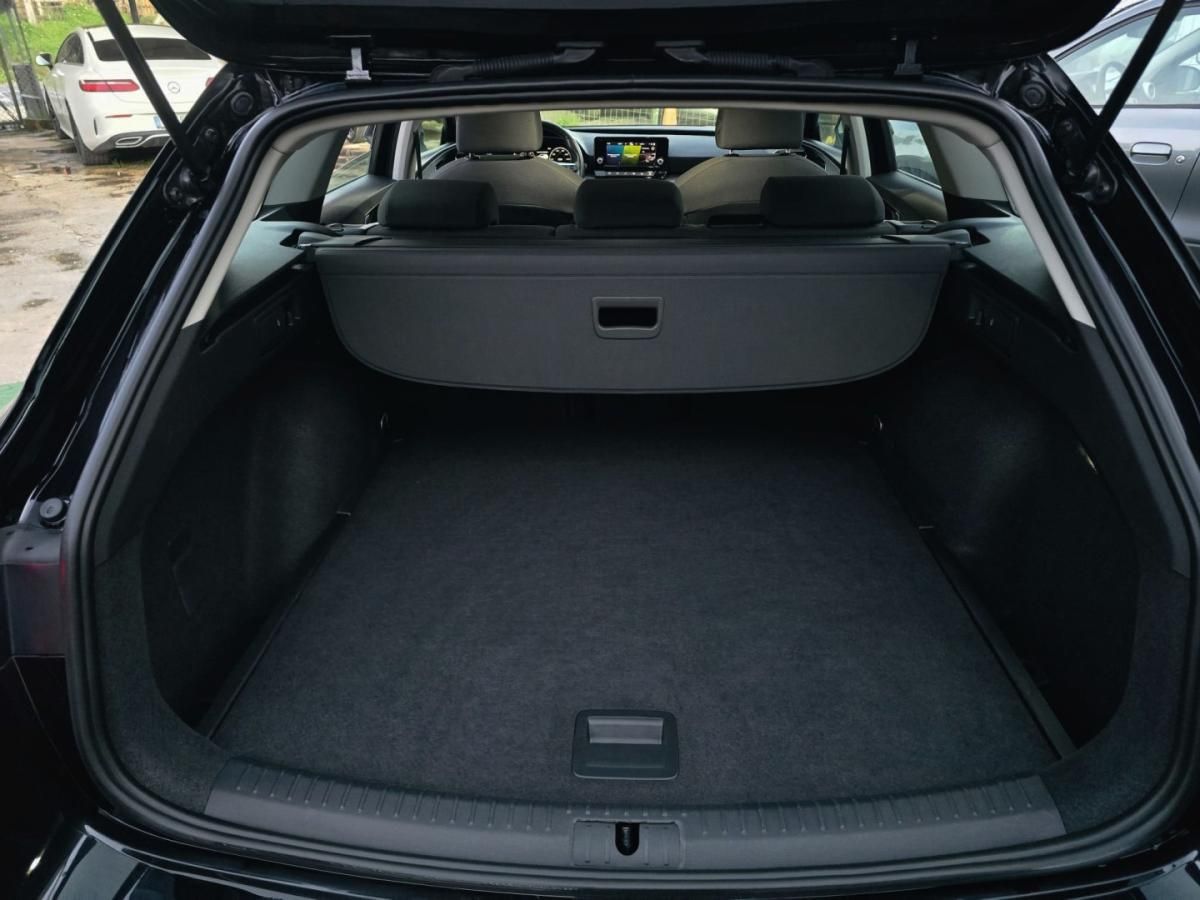 seat-leon-2023-diesel-1968cc