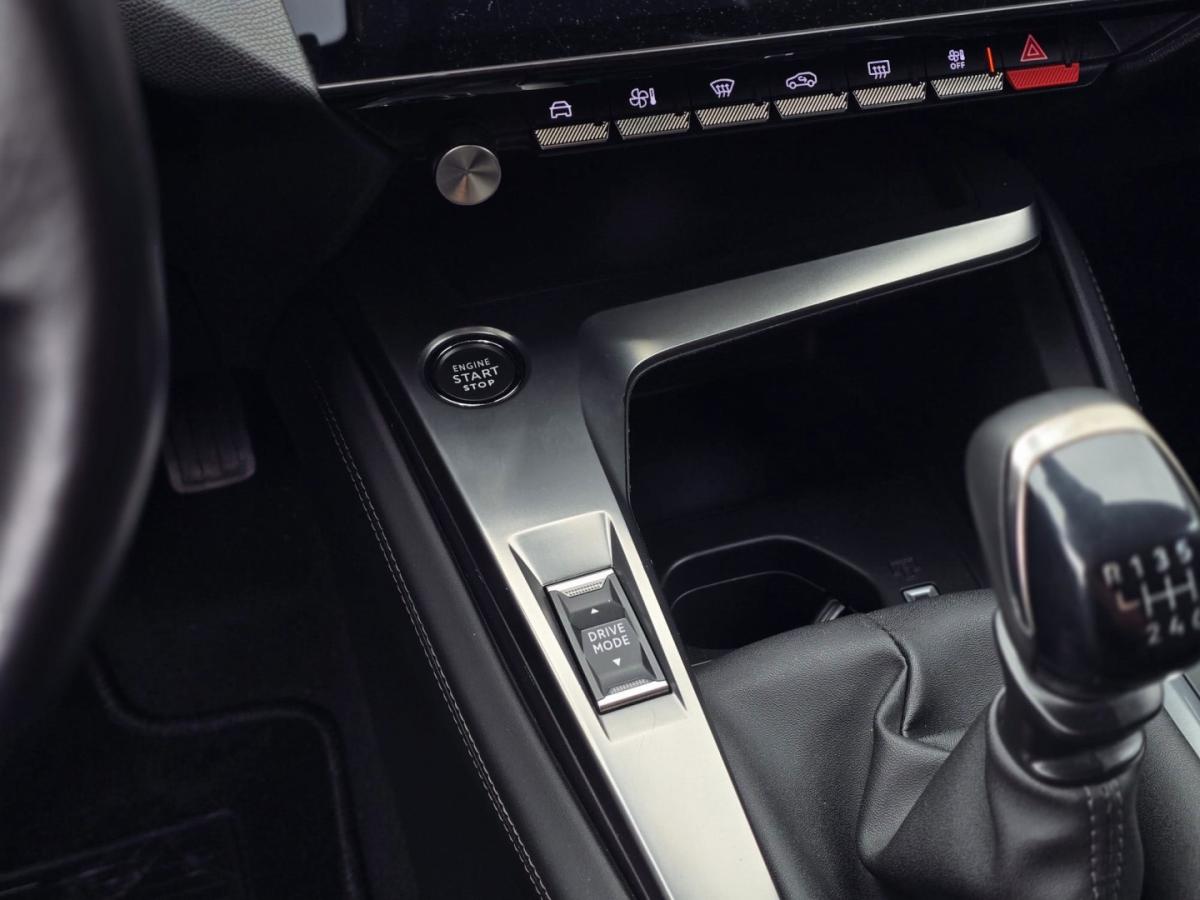 peugeot-308-sw-2022-diesel-1499cc