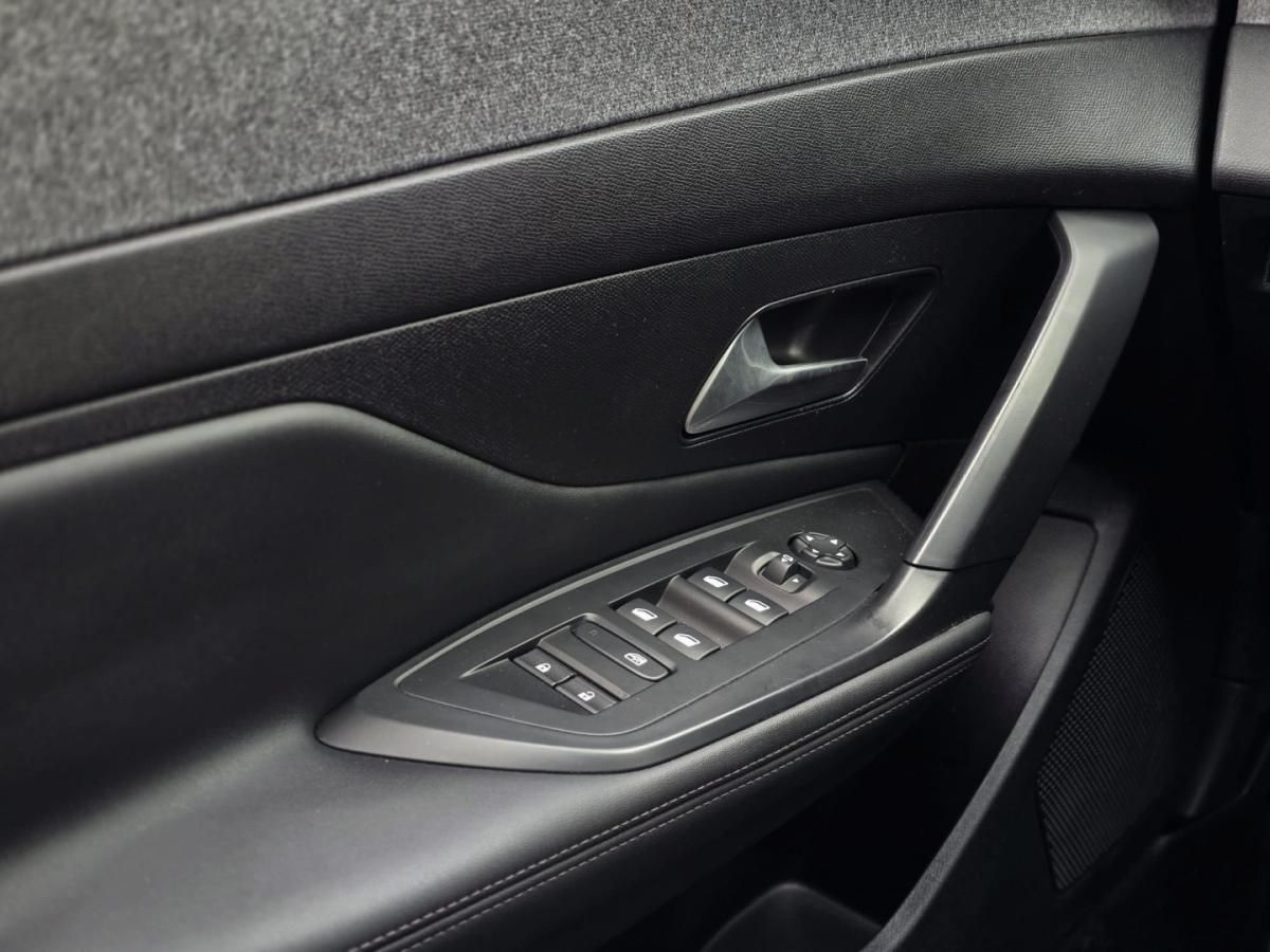 peugeot-308-sw-2022-diesel-1499cc