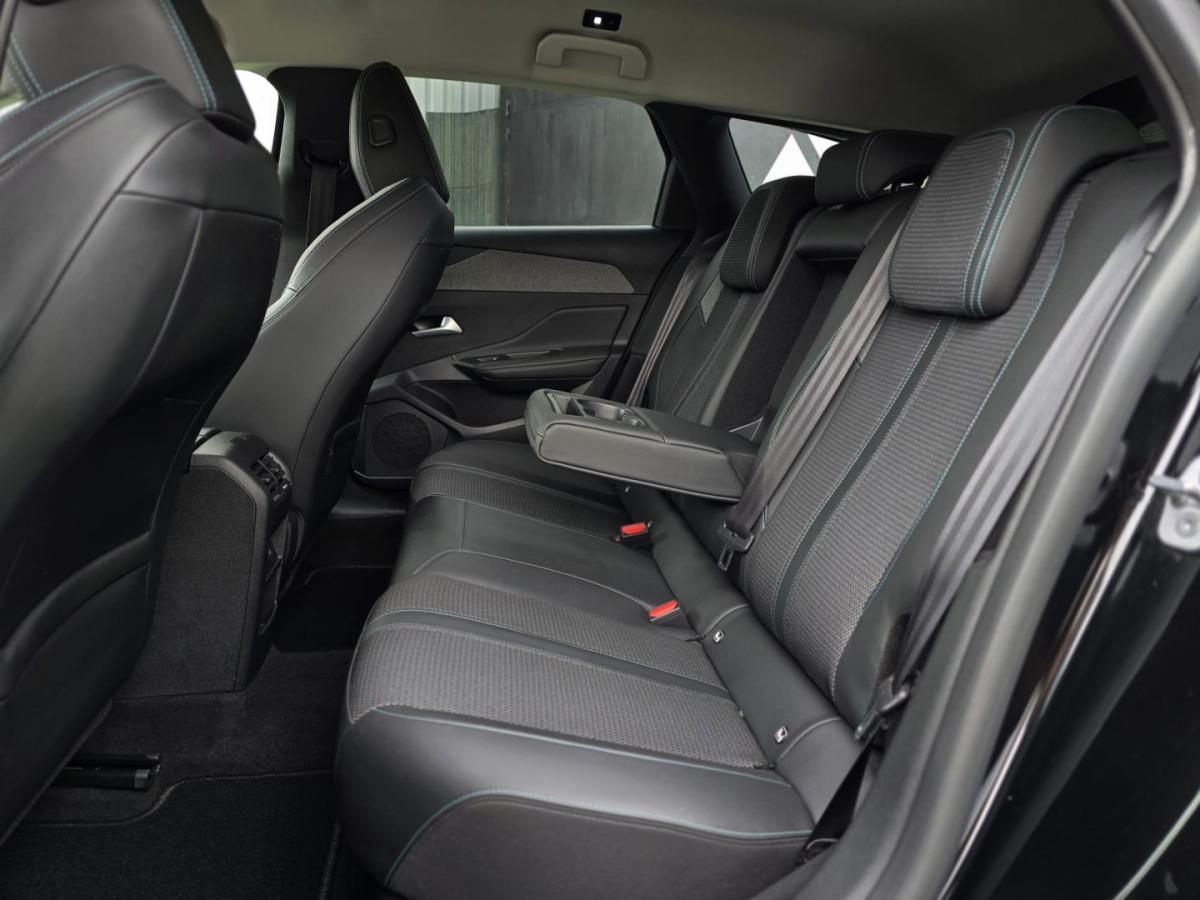 peugeot-308-sw-2022-diesel-1499cc