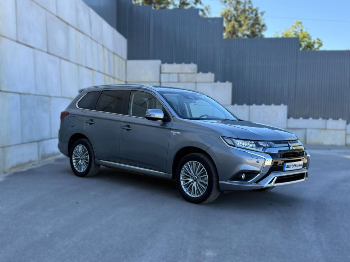 mitsubishi-outlander-2020-hibrido-2360cc