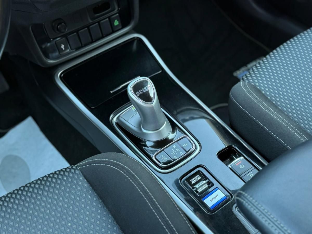 mitsubishi-outlander-2020-hibrido-2360cc