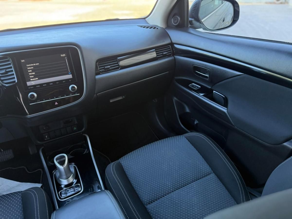 mitsubishi-outlander-2020-hibrido-2360cc