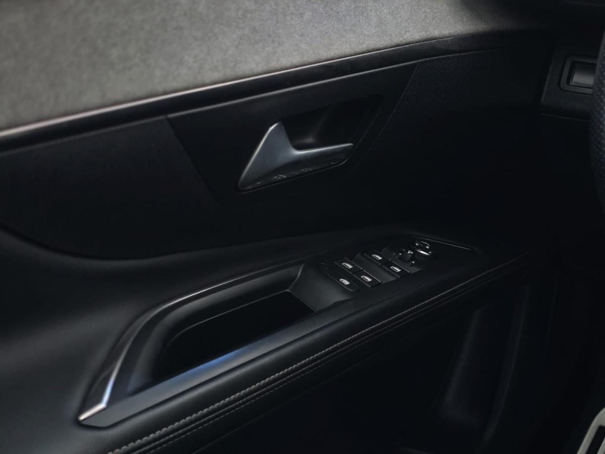 peugeot-5008-2021-diesel-1499cc