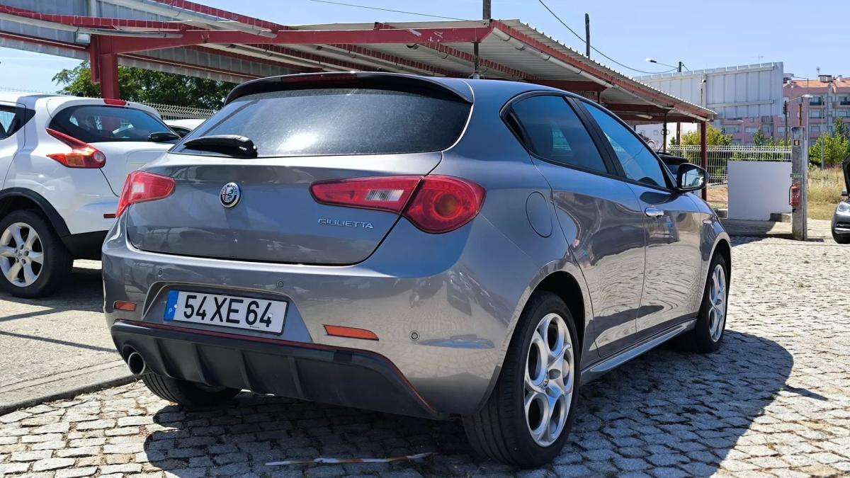 alfa-romeo-giulietta-2019-diesel-1598cc