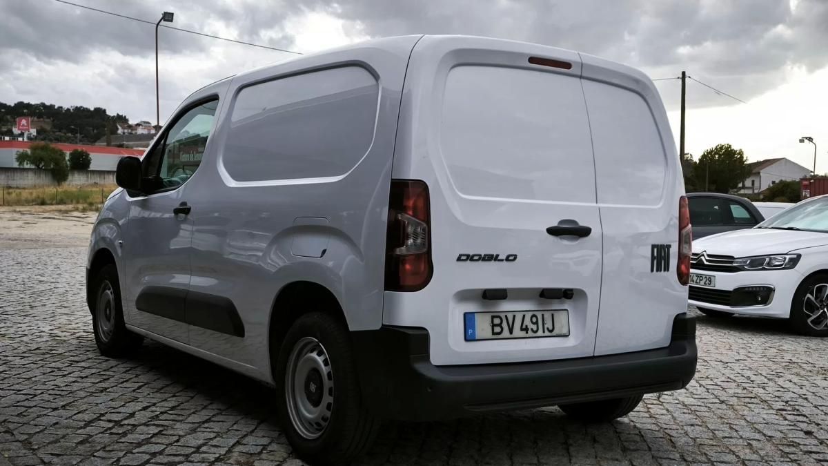 fiat-doblo-2025-diesel-1499cc