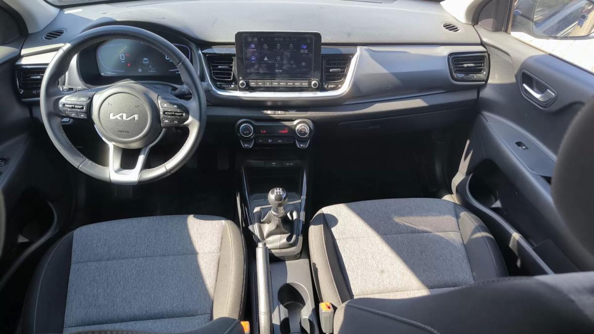 kia-stonic-2025-gasolina-1197cc