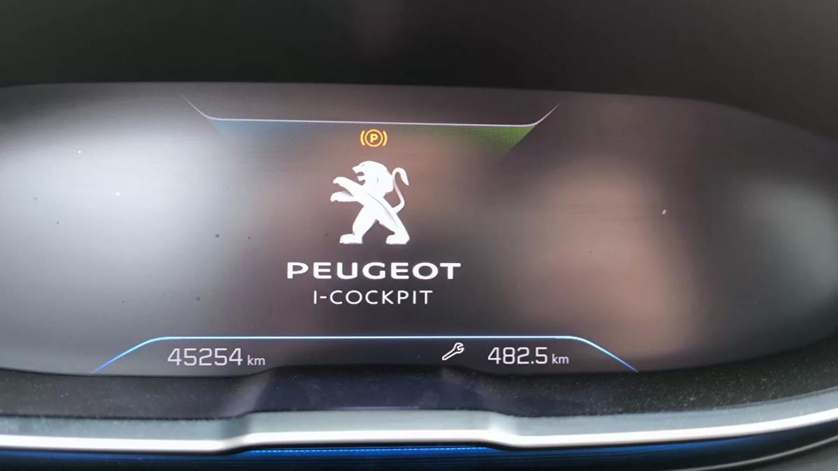peugeot-3008-2023-hibrido-1598cc