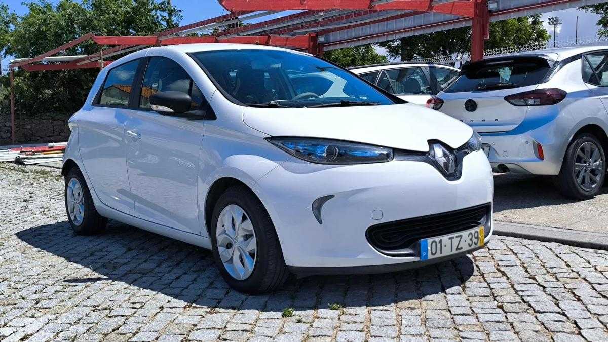 renault-zoe-2017-eletrico-200cc