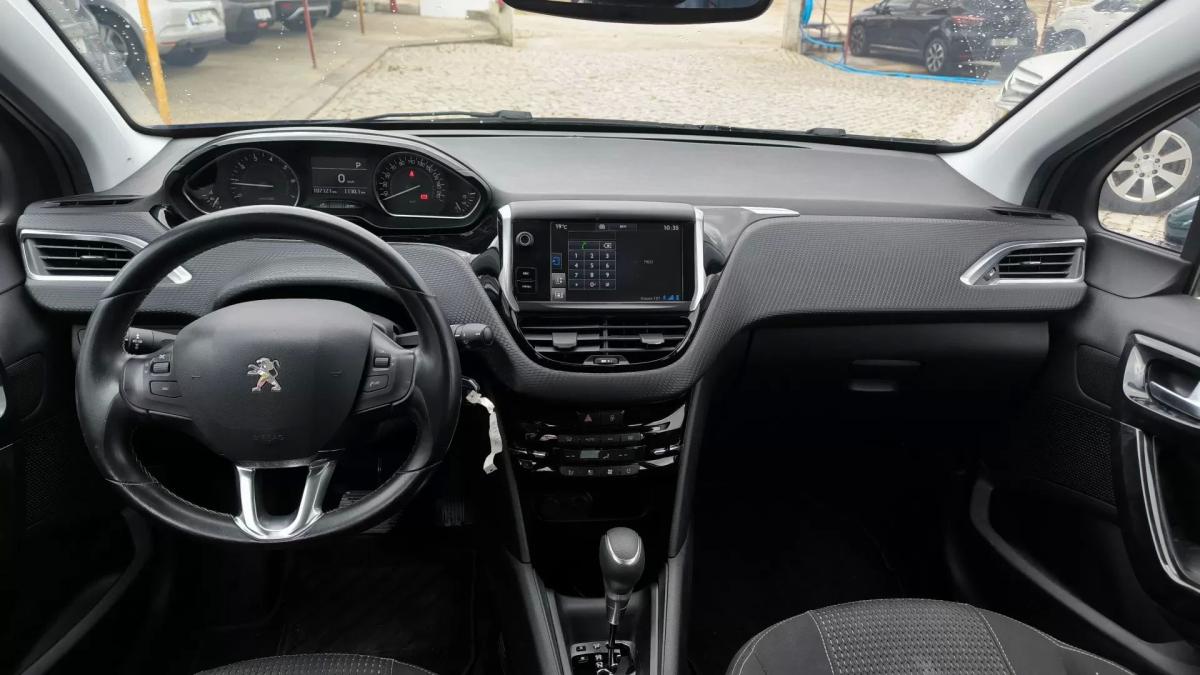 peugeot-208-2016-gasolina-1199cc