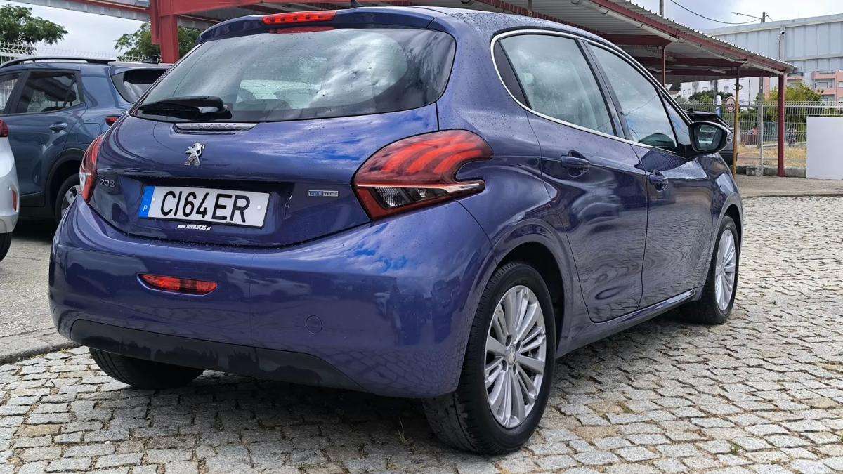 peugeot-208-2016-gasolina-1199cc