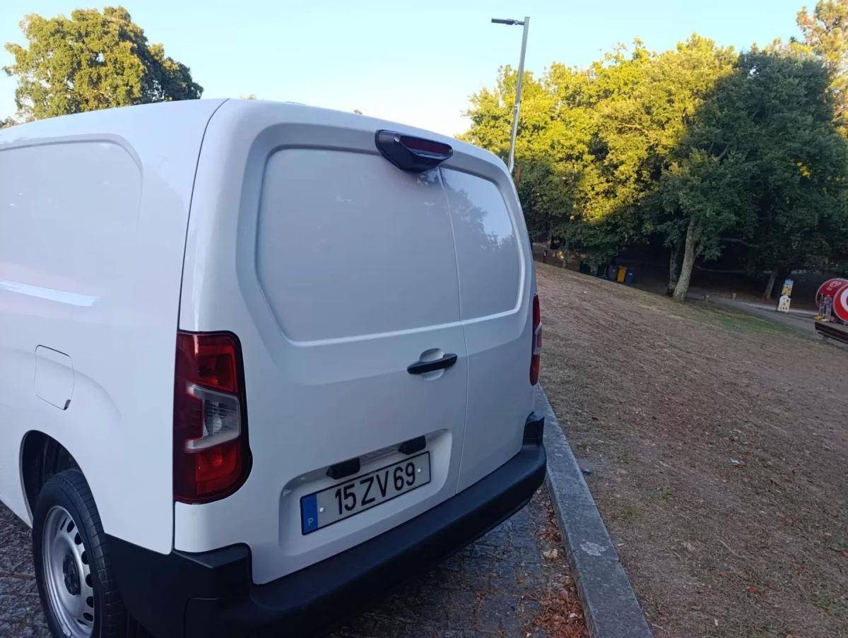 peugeot-partner-2020-diesel-1500cc