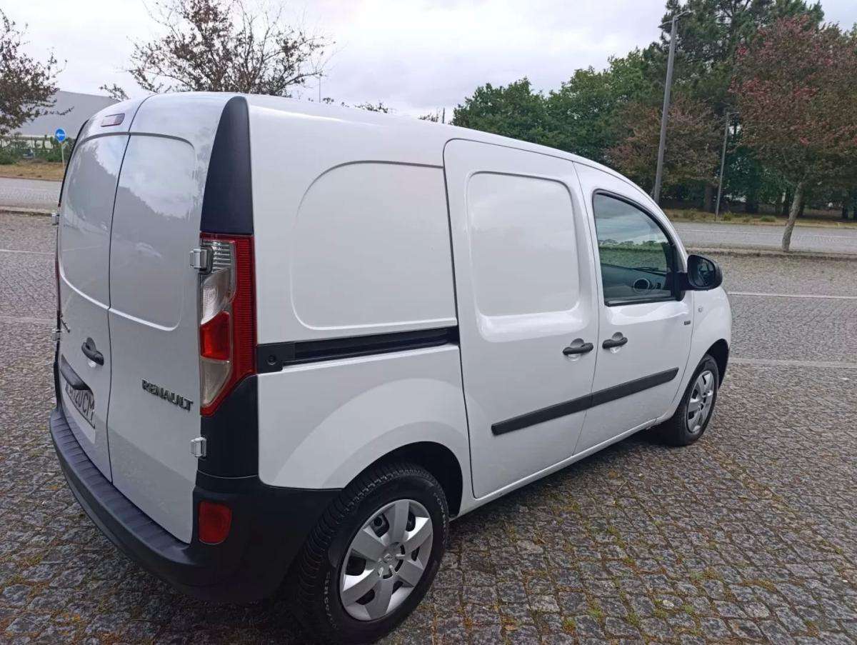 renault-kangoo-2020-eletrico-200cc