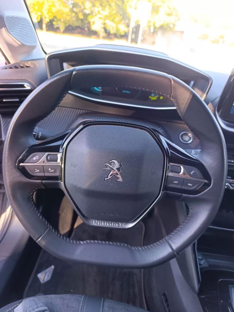 peugeot-e-208-2022-eletrico-0cc